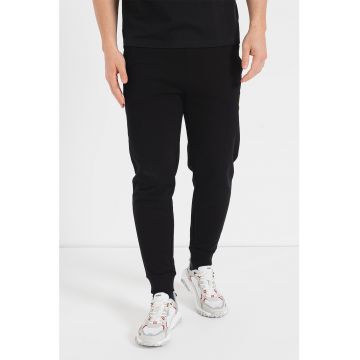 Pantaloni sport cu aplicatie logo Doak