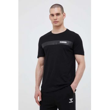 Hummel tricou din bumbac culoarea negru, cu imprimeu