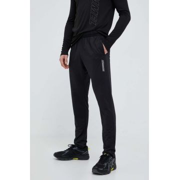 Hummel pantaloni de antrenament Strength culoarea negru, cu imprimeu