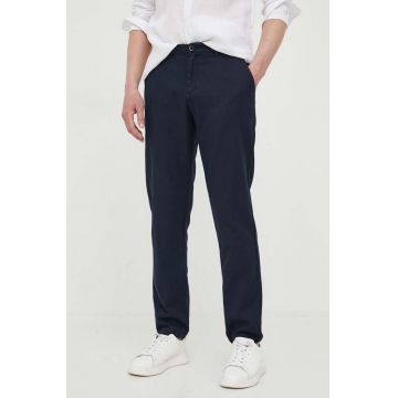 Sisley pantaloni de bumbac culoarea albastru marin, mulata