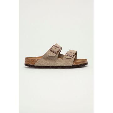 Birkenstock papuci din piele Arizona barbati, culoarea gri, 951301