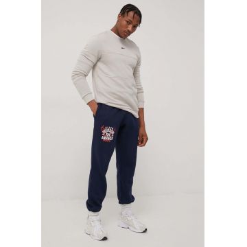 Reebok Classic pantaloni HD9954 barbati, culoarea albastru marin, cu imprimeu