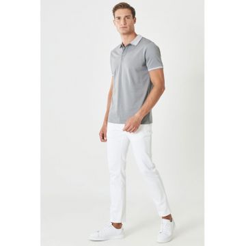 Tricou polo slim fit cu fenta cu nasturi