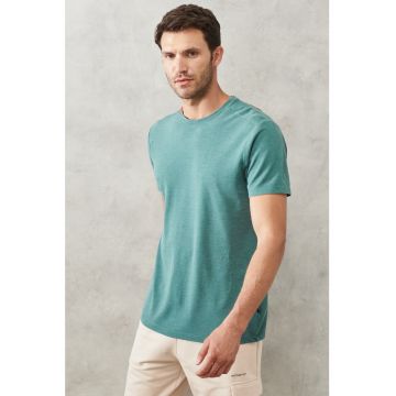 Tricou slim fit cu cusaturi contrastante