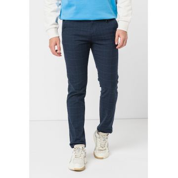 Pantaloni chino drepti cu o curea