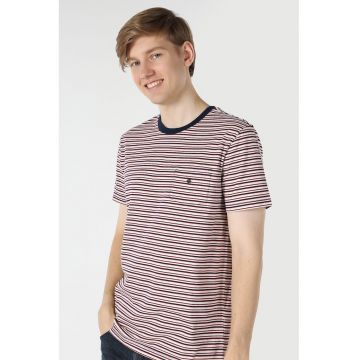 Tricou in dungi cu buzunar pe piept