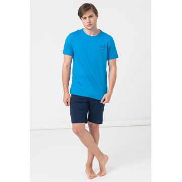 Pijama cu decolteu la baza gatului si buzunare laterale