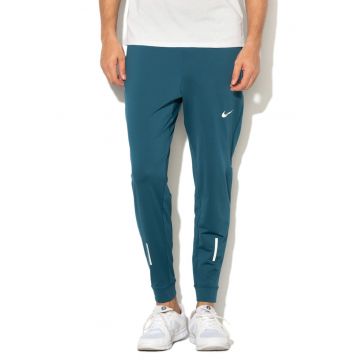 Pantaloni sport cu logo si buzunare cu fermoar6