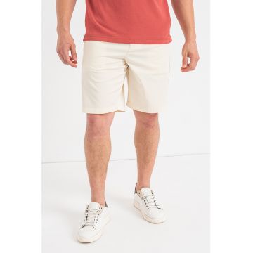 Pantaloni chino scurti Selian