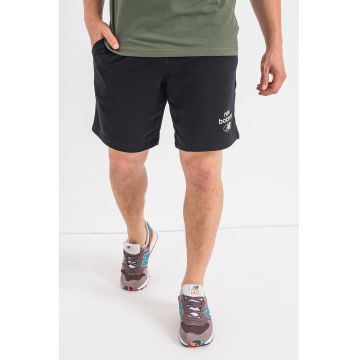 Pantaloni scurti cu talie ajustabila