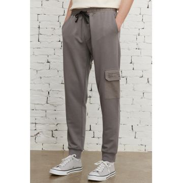 Pantaloni sport cargo cu talie ajustabila