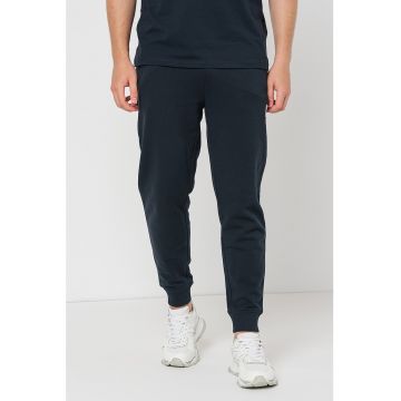 Pantaloni sport cu aplicatie logo Doak