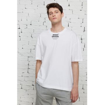 Tricou regular fit cu decolteu la baza gatului