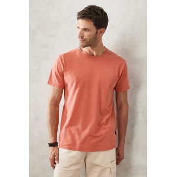 Tricou slim fit cu cusaturi contrastante