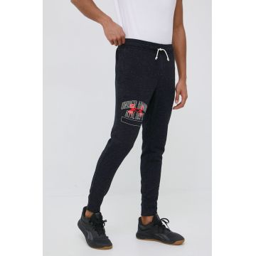 Under Armour pantaloni de trening 1370357 barbati, culoarea negru, cu imprimeu 1370357-001