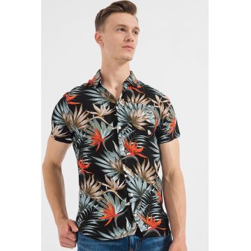 Camasa slim fit cu imprimeu tropical