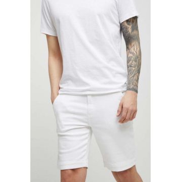 Medicine pantaloni scurti barbati, culoarea alb