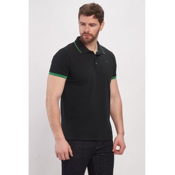 Tricou polo cu terminatii contrastante