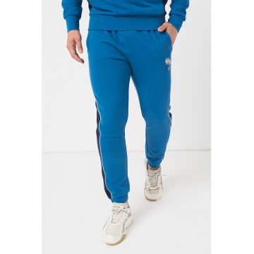 Pantaloni sport lejeri cu insertii contrastante