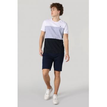 Tricou cu model colorblock si decolteu la baza gatului