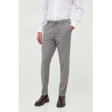 BOSS pantaloni barbati, culoarea gri, cu fason chinos