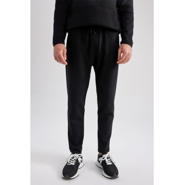 Pantaloni sport cu buzunare cu fermoar