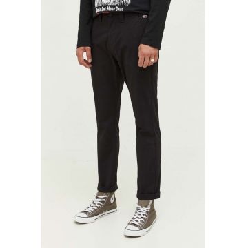 Tommy Jeans pantaloni barbati, culoarea negru, cu fason chinos