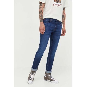 HUGO jeansi 734 barbati, culoarea albastru marin