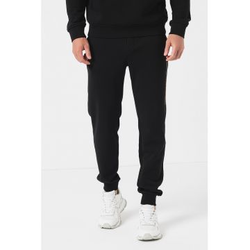 Pantaloni sport din amestec de bumbac cu imprimeu logo Pantaloni sport din amestec de bumbac cu imprimeu logo