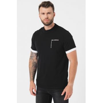 Tricou din amestec de bumbac cu decolteu la baza gatului Tricou din amestec de bumbac cu decolteu la baza gatului