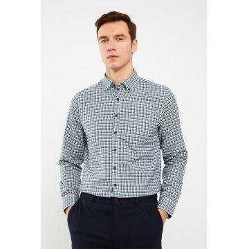 Camasa regular fit in carouri