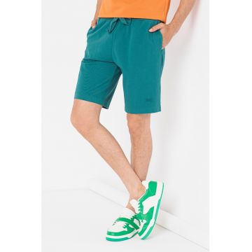Pantaloni scurti cu snur si buzunare