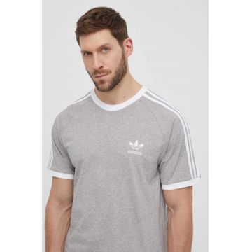 adidas Originals tricou din bumbac Adicolor 3-Stripes bărbați, culoarea gri, cu imprimeu IA4848