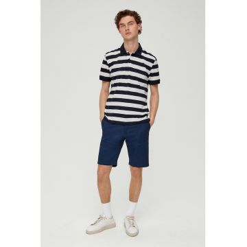 Tricou polo cu model in dungi