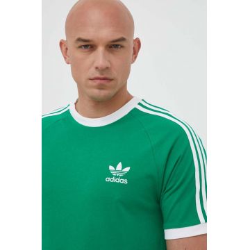 adidas Originals tricou din bumbac culoarea verde, cu imprimeu IM0410