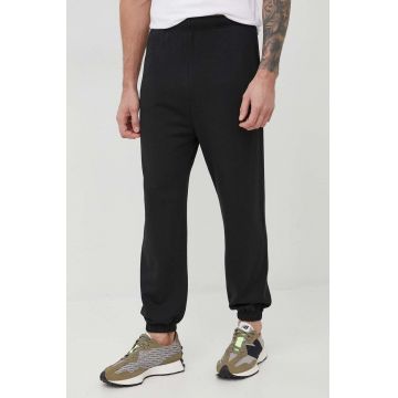 Resteröds pantaloni de trening barbati, culoarea negru, neted