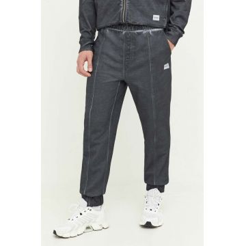 HUGO pantaloni de trening din bumbac culoarea gri, neted