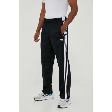 adidas Originals pantaloni de trening culoarea negru, cu imprimeu IJ7055