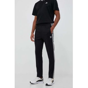 adidas Originals pantaloni de trening culoarea negru, cu imprimeu