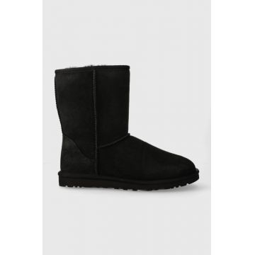 UGG cizme de zapada din piele intoarsa Classic Short culoarea negru, 5800 UGG cizme de zapada din piele intoarsa Classic Short culoarea negru, 5800