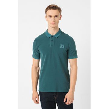 Tricou polo slim fit cu logo discret