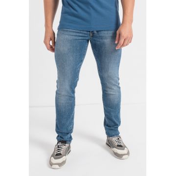 Blugi slim fit