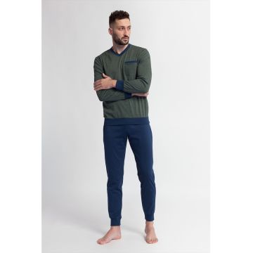Pijama cu pantaloni lungi si decolteu in V Urban Jungle