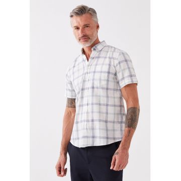 Camasa regular fit in carouri