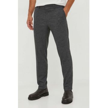 BOSS pantaloni din lana culoarea gri, mulata