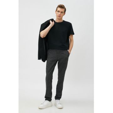 Pantaloni drepti cu talie medie