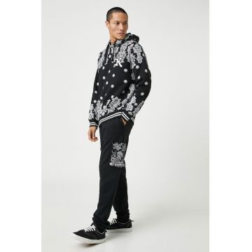 Pantaloni sport cargo cu imprimeu floral