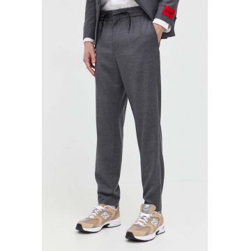 HUGO pantaloni de lana culoarea gri, mulata