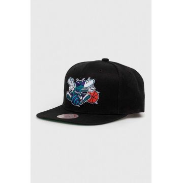 Mitchell&Ness sapca CHARLOTTE HORNETS culoarea negru, cu imprimeu