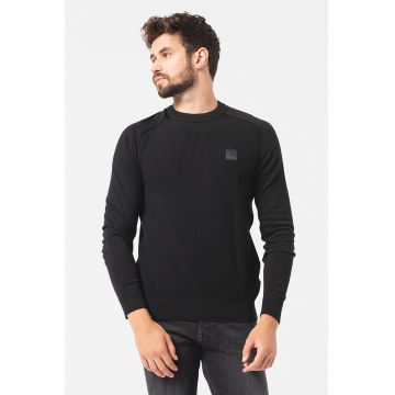 Pulover cu decolteu la baza gatului si maneci raglan Kesom